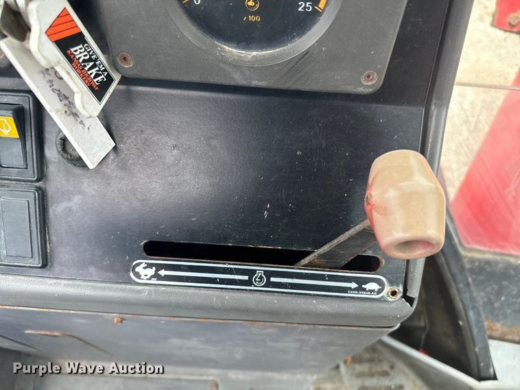 image for item EE7492 1996 Ford 555D backhoe