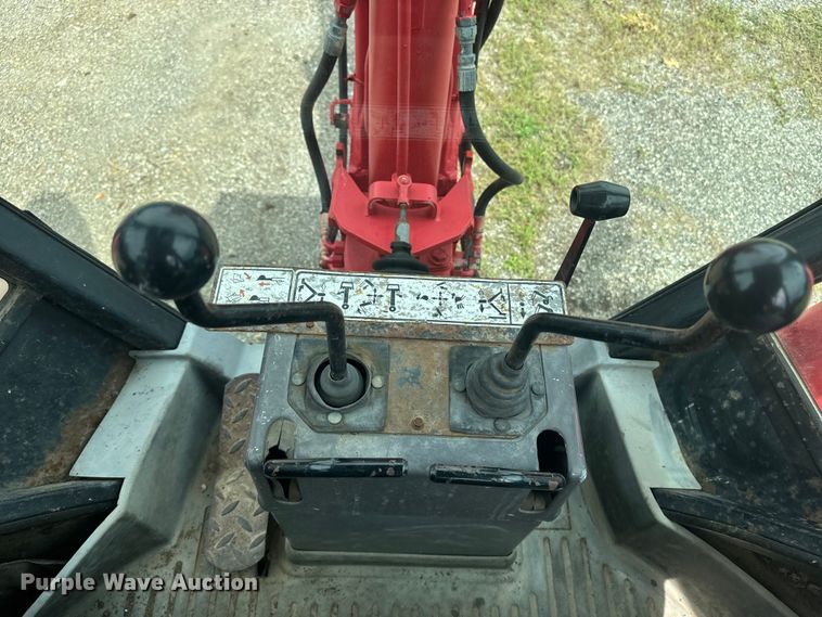 image for item EE7492 1996 Ford 555D backhoe