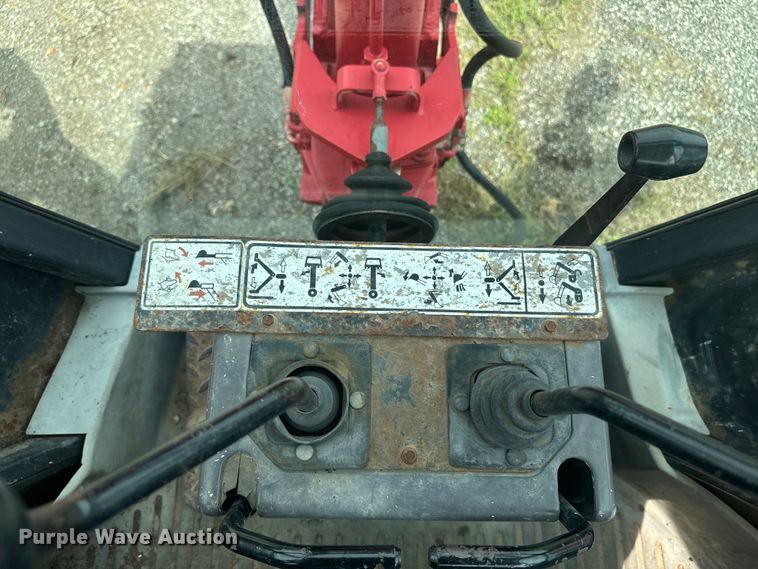 image for item EE7492 1996 Ford 555D backhoe