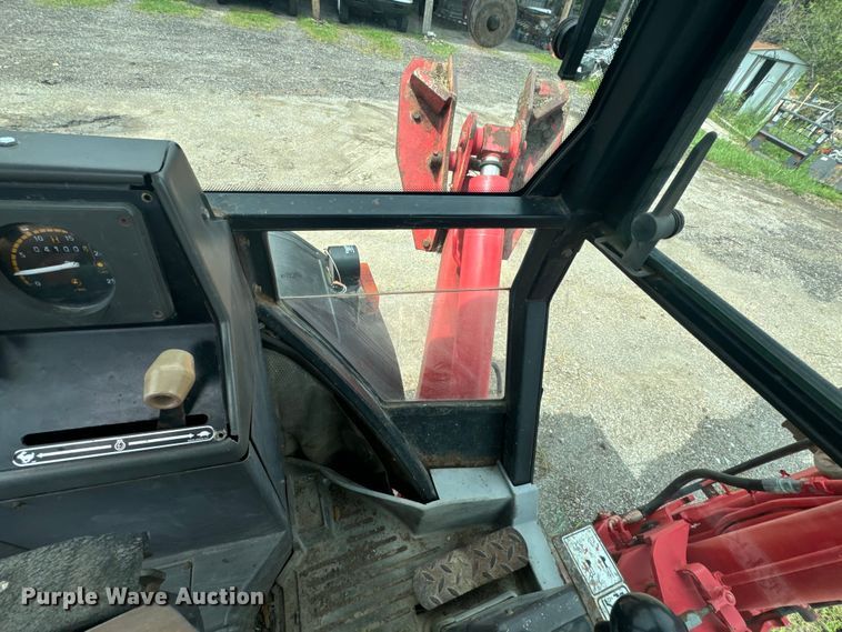 image for item EE7492 1996 Ford 555D backhoe