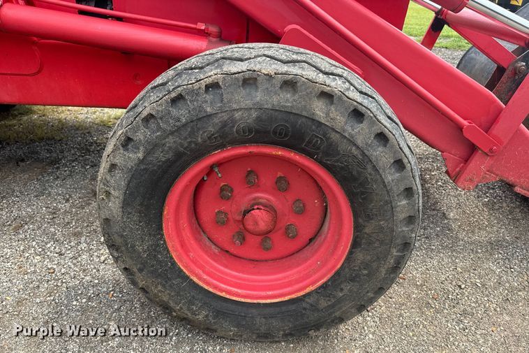 image for item EE7492 1996 Ford 555D backhoe