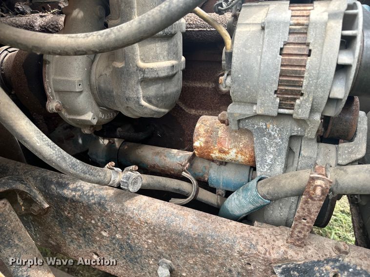 image for item EE7493 1995 International  4900 dump truck