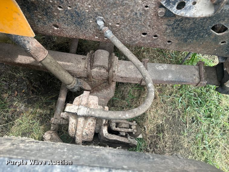 image for item EE7493 1995 International  4900 dump truck