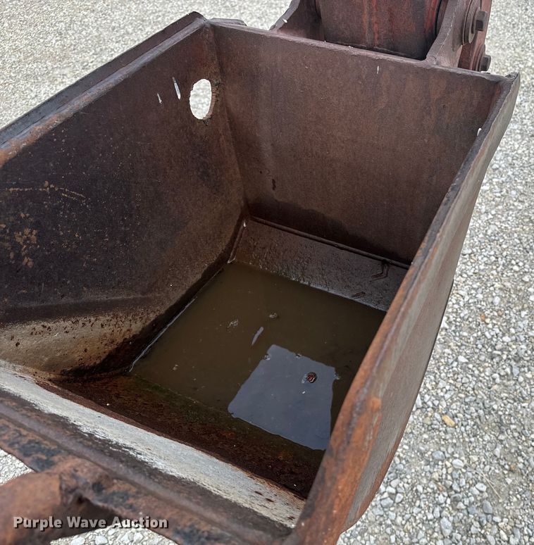 image for item EE7494 2000 Ditch Witch 8020T vibratory cable plow