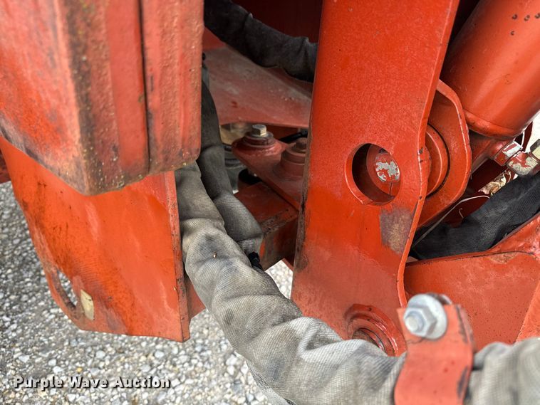 image for item EE7494 2000 Ditch Witch 8020T vibratory cable plow