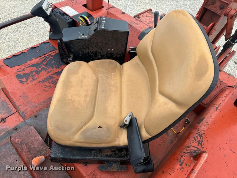 image for item EE7494 2000 Ditch Witch 8020T vibratory cable plow