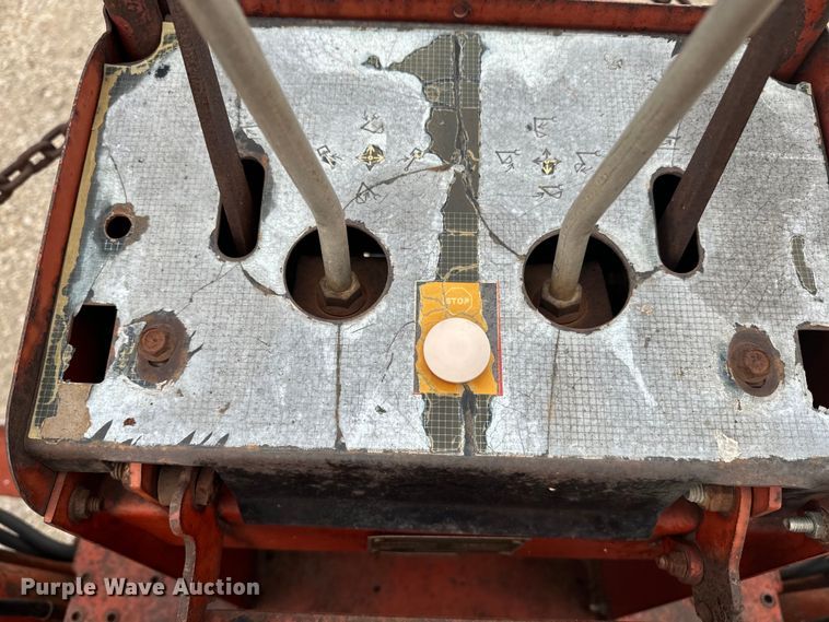 image for item EE7494 2000 Ditch Witch 8020T vibratory cable plow