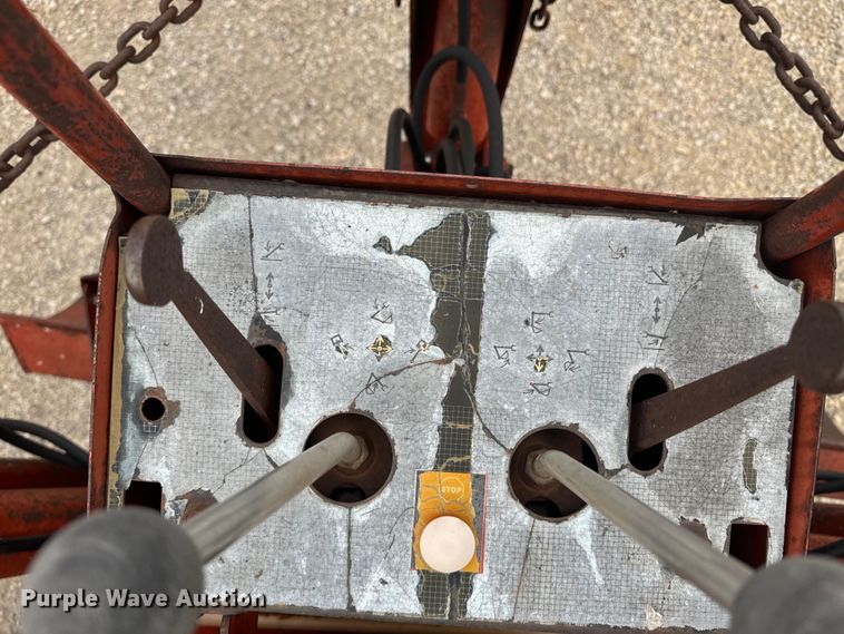 image for item EE7494 2000 Ditch Witch 8020T vibratory cable plow