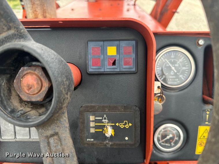 image for item EE7494 2000 Ditch Witch 8020T vibratory cable plow