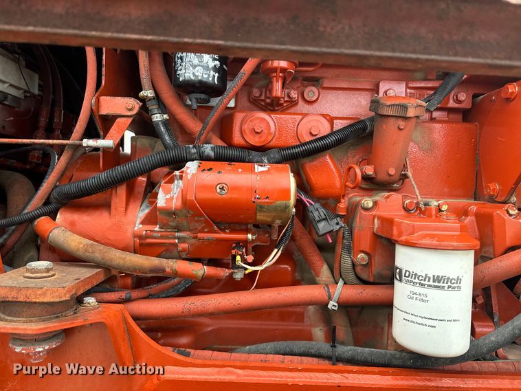 image for item EE7494 2000 Ditch Witch 8020T vibratory cable plow