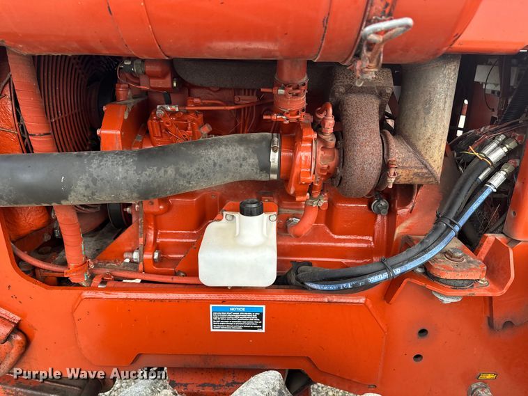 image for item EE7494 2000 Ditch Witch 8020T vibratory cable plow