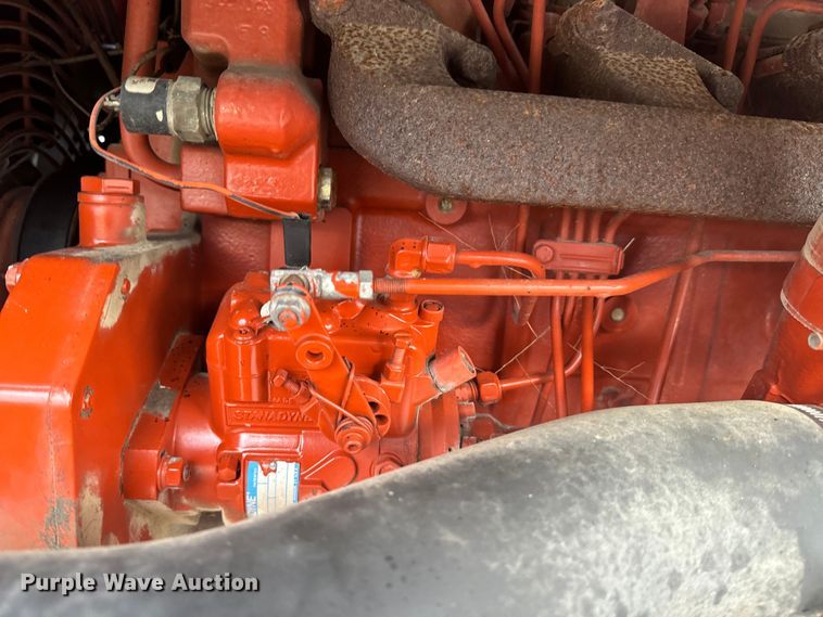 image for item EE7494 2000 Ditch Witch 8020T vibratory cable plow