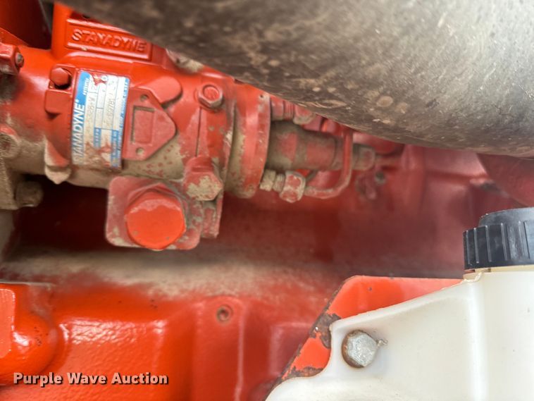 image for item EE7494 2000 Ditch Witch 8020T vibratory cable plow