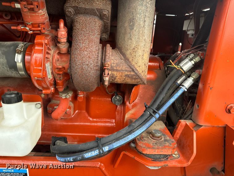 image for item EE7494 2000 Ditch Witch 8020T vibratory cable plow