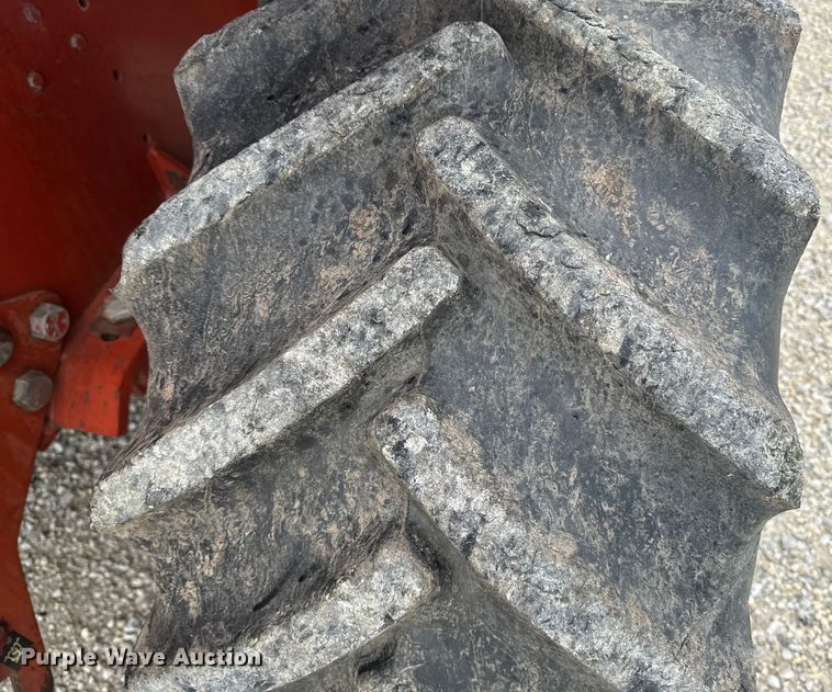 image for item EE7494 2000 Ditch Witch 8020T vibratory cable plow