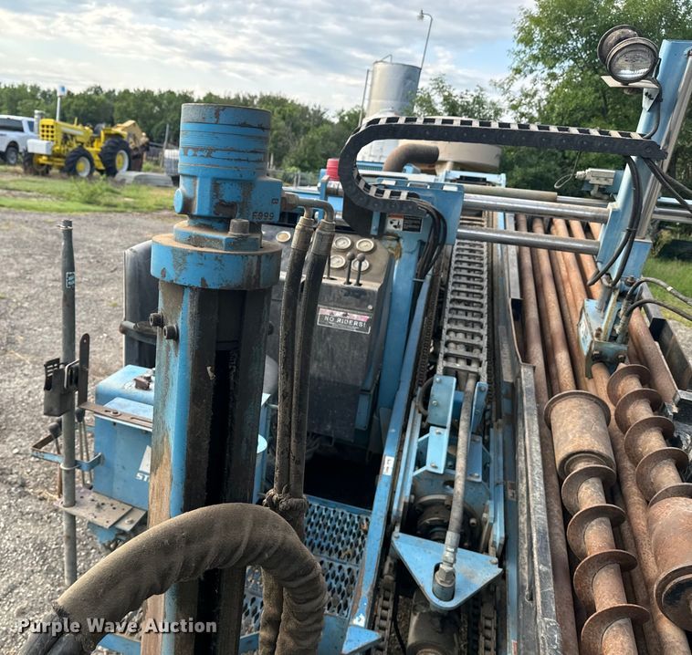 image for item EE7496 Straightline 2462 directional boring unit