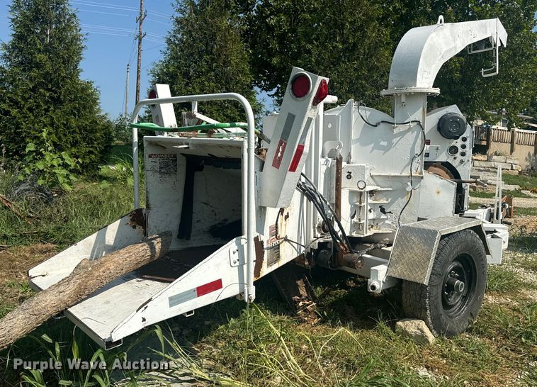 image for item EE7509 2011 Altec DC1317 wood chipper