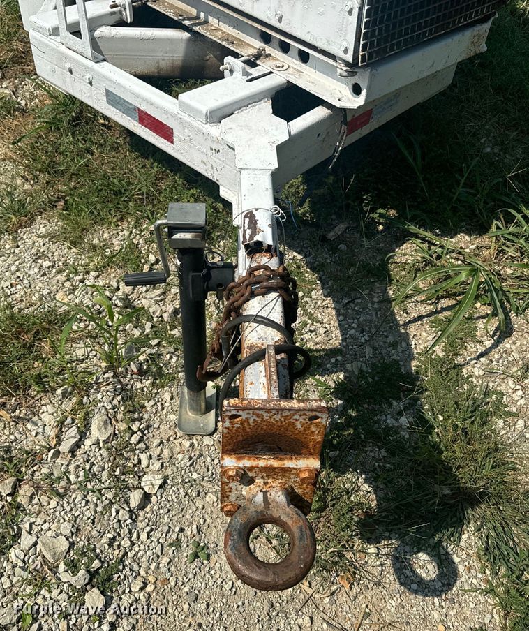 image for item EE7509 2011 Altec DC1317 wood chipper