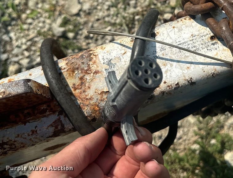 image for item EE7509 2011 Altec DC1317 wood chipper