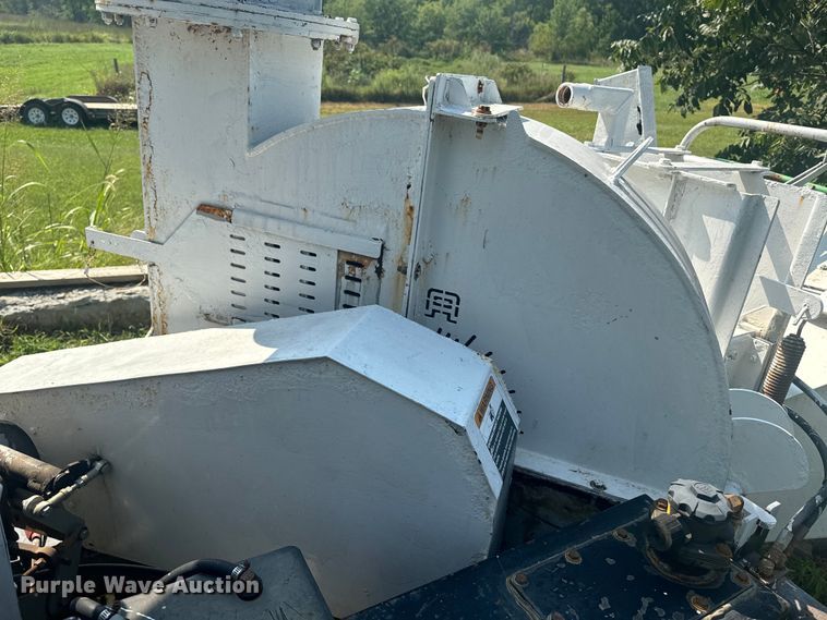 image for item EE7509 2011 Altec DC1317 wood chipper