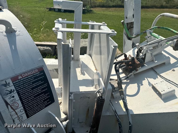 image for item EE7509 2011 Altec DC1317 wood chipper