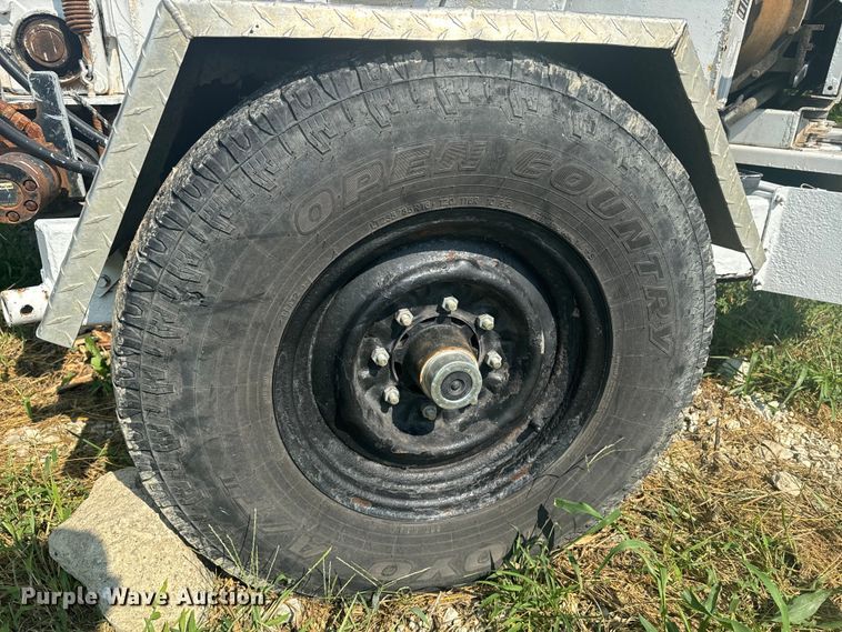 image for item EE7509 2011 Altec DC1317 wood chipper