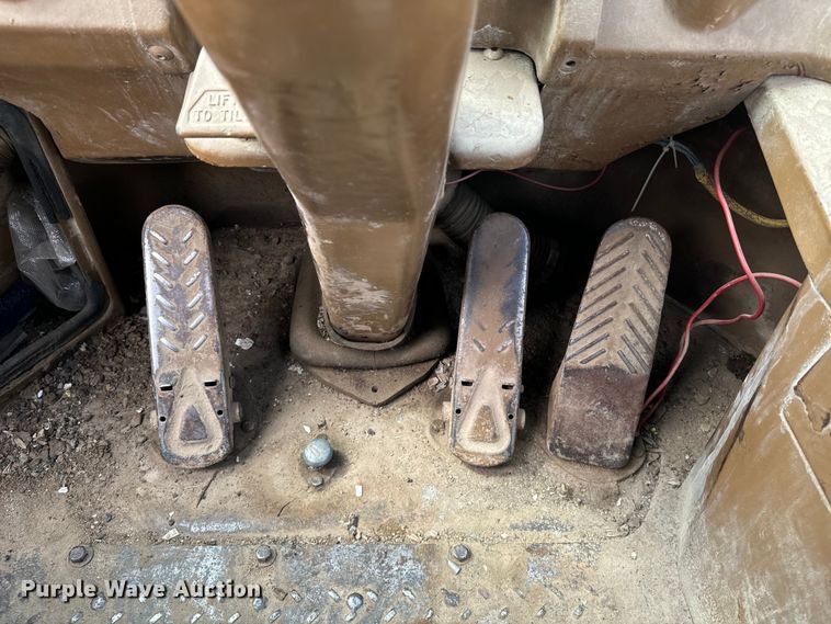 image for item EE7533 1979 Caterpillar 980C wheel loader