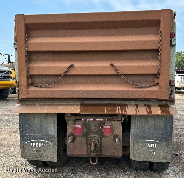 image for item EE7534 2005 Mack CV713 dump truck