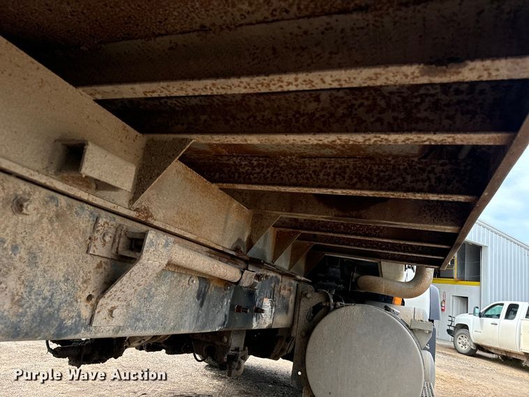 image for item EE7534 2005 Mack CV713 dump truck