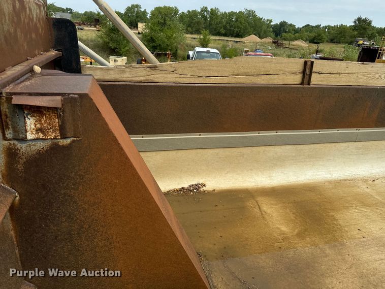 image for item EE7534 2005 Mack CV713 dump truck