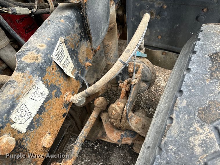 image for item EE7534 2005 Mack CV713 dump truck