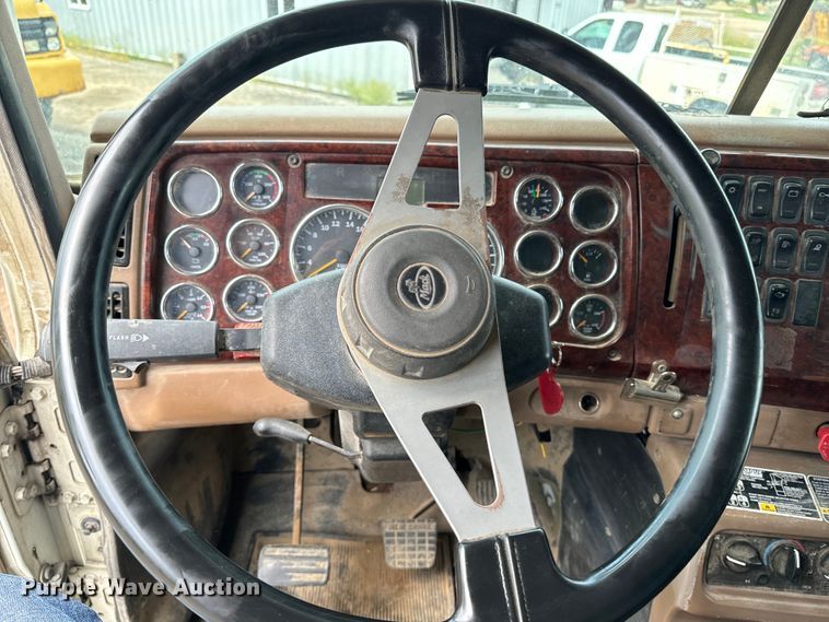 image for item EE7534 2005 Mack CV713 dump truck