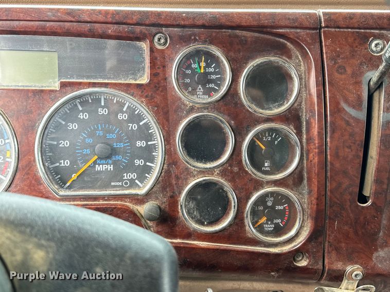 image for item EE7534 2005 Mack CV713 dump truck