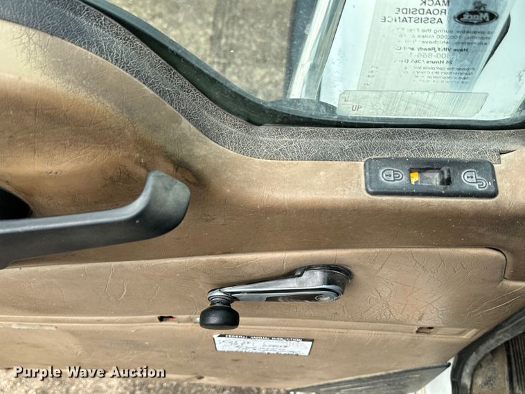 image for item EE7534 2005 Mack CV713 dump truck