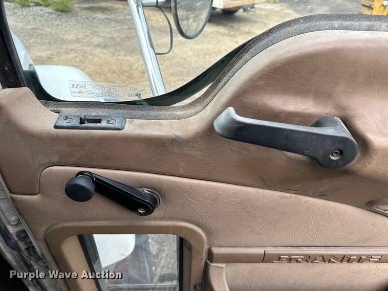 image for item EE7534 2005 Mack CV713 dump truck