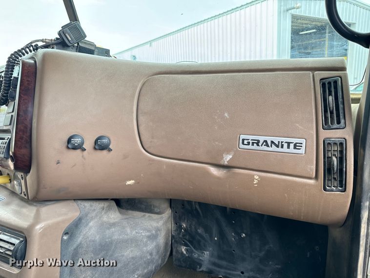 image for item EE7534 2005 Mack CV713 dump truck