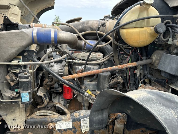 image for item EE7534 2005 Mack CV713 dump truck