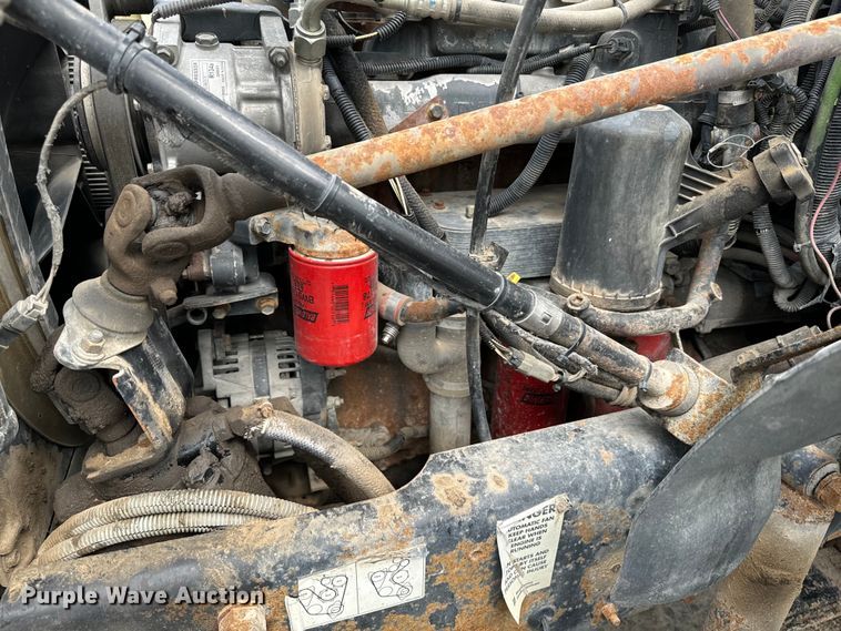 image for item EE7534 2005 Mack CV713 dump truck