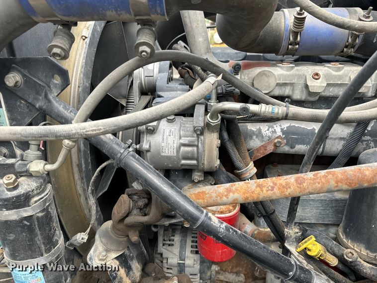 image for item EE7534 2005 Mack CV713 dump truck