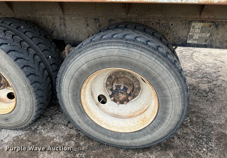 image for item EE7534 2005 Mack CV713 dump truck