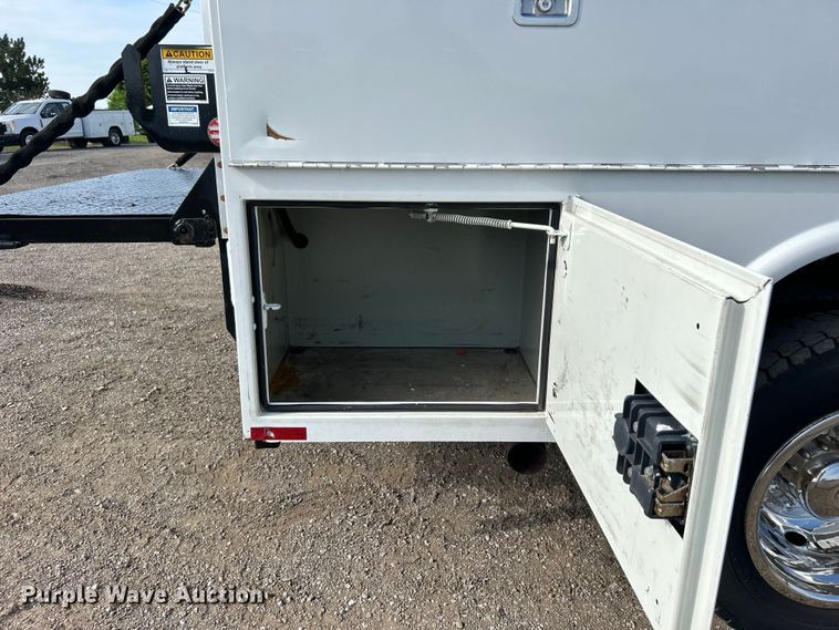 image for item EG0723 2012 Dodge Ram 5500HD utility / service truck