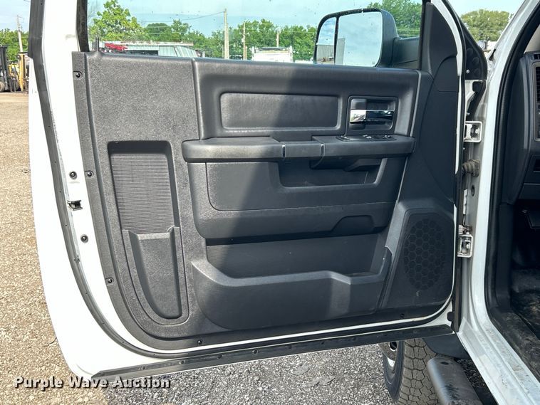 image for item EG0723 2012 Dodge Ram 5500HD utility / service truck