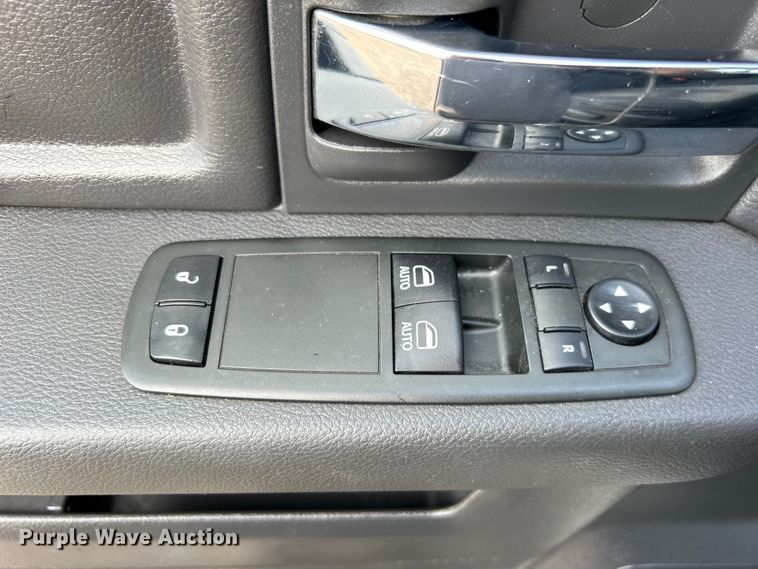 image for item EG0723 2012 Dodge Ram 5500HD utility / service truck