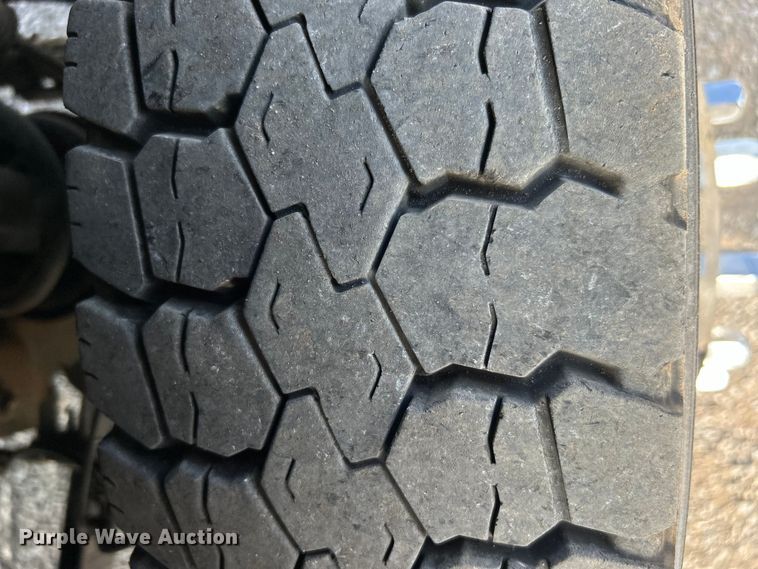 image for item EG0723 2012 Dodge Ram 5500HD utility / service truck