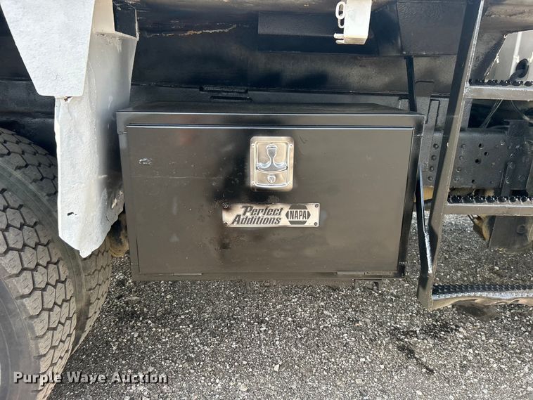 image for item EG0760 2007 GMC C8500 dump truck