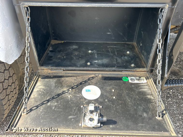 image for item EG0760 2007 GMC C8500 dump truck