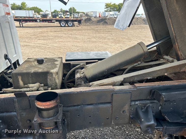 image for item EG0760 2007 GMC C8500 dump truck