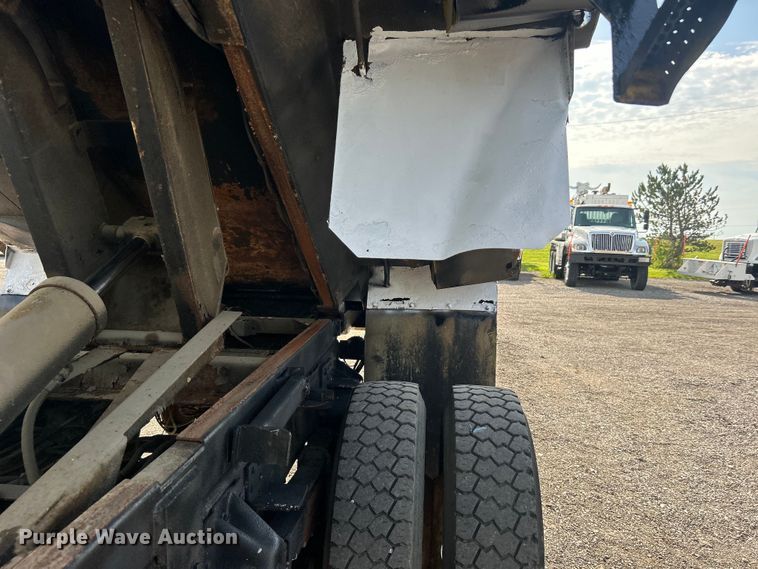 image for item EG0760 2007 GMC C8500 dump truck