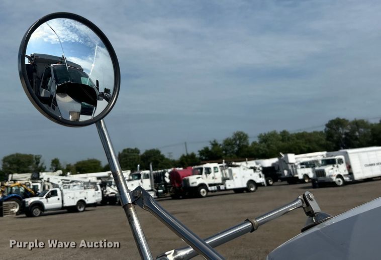 image for item EG0760 2007 GMC C8500 dump truck