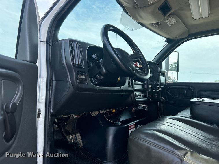 image for item EG0760 2007 GMC C8500 dump truck